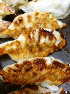 キャベツとニラがたっぷりな餃子-レシピのメイン写真