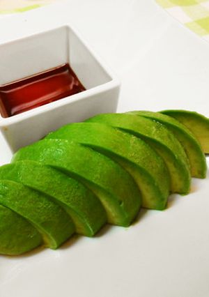 *アボガドの剥き方~わさび醤油*-レシピのメイン写真