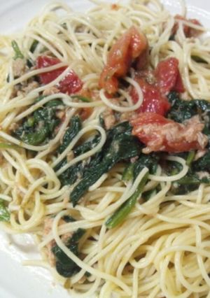 トマト&ほうれん草のバジルパスタ-レシピのメイン写真