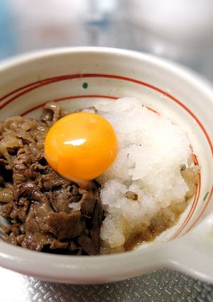 簡単主菜☆甘辛牛肉の黄身おろし和え-レシピのメイン写真
