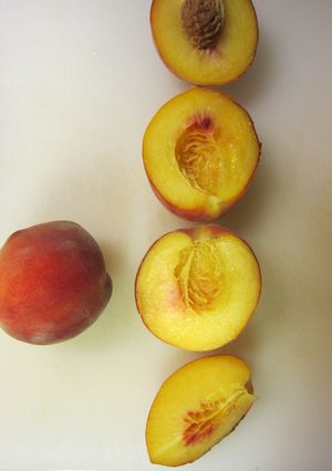 桃の綺麗な剥き方-レシピのメイン写真