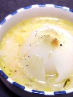 丸ごと玉ねぎのスープ-レシピのメイン写真