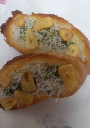 にんにく満喫しらすトースト-レシピのメイン写真