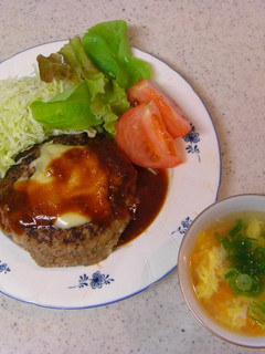 定番♪チーズinハンバーグ-レシピのメイン写真