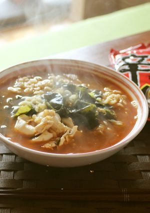 酸っぱ～い。辛ラーメンの食べ方♪-レシピのメイン写真
