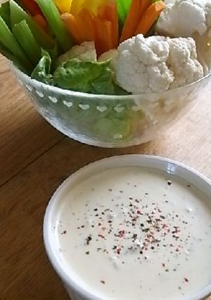 アンチョビヨーグルトの低カロリーディップ-レシピのメイン写真