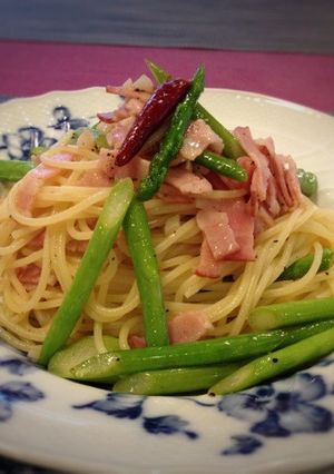 アスパラとベーコンのスパゲッティーニ-レシピのメイン写真