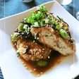 鶏の信田焼き ~ひじき焙煎にんにくソース