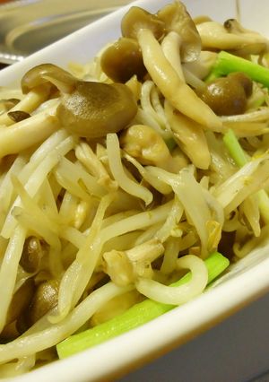 成功しめじ＆もやしのオイスター炒め*✬✽-レシピのメイン写真