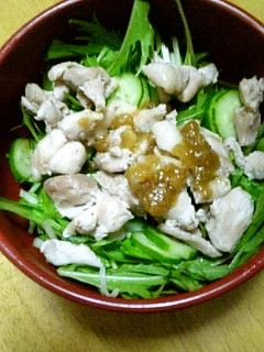 茹で鶏&きゅうり&水菜で梅サラダ-レシピのメイン写真