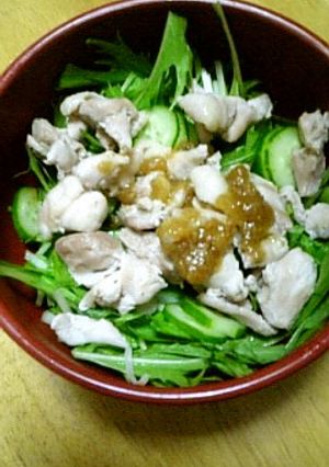 茹で鶏&きゅうり&水菜で梅サラダ-レシピのメイン写真