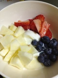 朝食に!フルーツヨーグルト(^-^)/-レシピのメイン写真