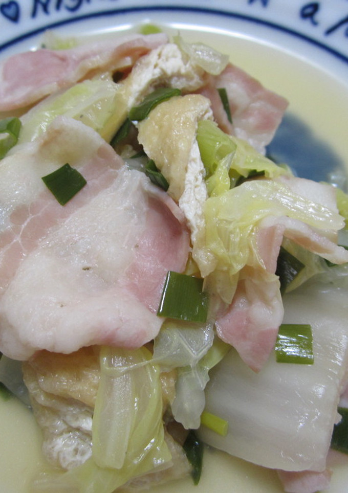 白菜と油揚げとベーコンの鶏がらスープ煮-レシピのメイン写真