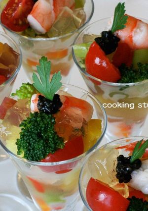 コンソメゼリーと野菜の冷たいスープ仕立て-レシピのメイン写真
