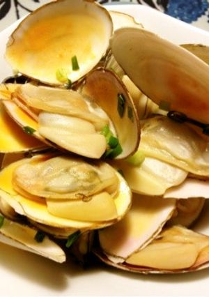 白貝(サラガイ)のバター風味酒蒸し-レシピのメイン写真