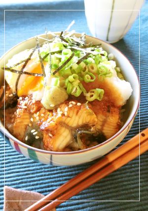 大根おろしと温泉卵を乗せたうなぎ丼-レシピのメイン写真