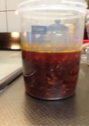 素を使って手軽に絶品食べるラー油-レシピのメイン写真