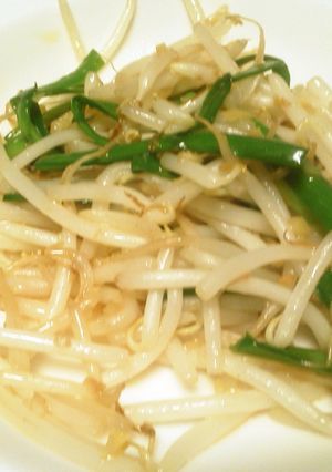 もやしとニラのラー油炒め-レシピのメイン写真