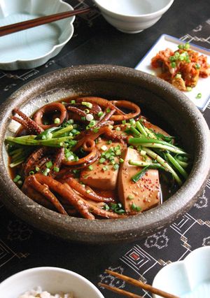 韓【烏賊と豆腐の煮物】優しく煮るだけよ♪-レシピのメイン写真