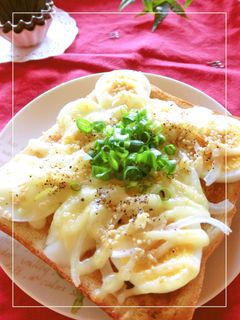 茹で卵と新玉葱の焼肉のたれトースト-レシピのメイン写真