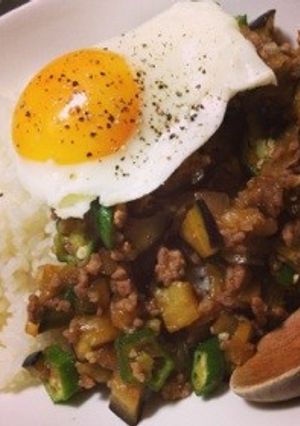 ピリ辛！野菜たっぷりオリエンタル丼-レシピのメイン写真