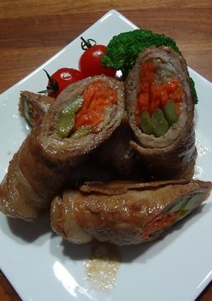 定番☆薄切り豚肉のてりてり野菜巻き-レシピのメイン写真