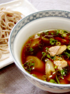 濃厚ダシが美味しい、鶏とネギのつけ蕎麦-レシピのメイン写真