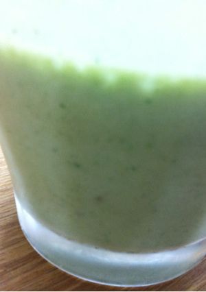 メインがバナナのグリーンスムージー②-レシピのメイン写真