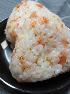 千切り生姜と鮭のおにぎり-レシピのメイン写真