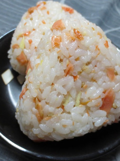 千切り生姜と鮭のおにぎり-レシピのメイン写真