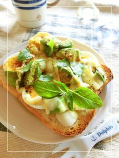 茹で卵×アボカドのバジルカレートースト-レシピのメイン写真