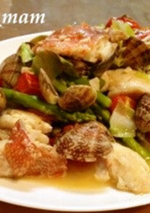 野菜も一緒に！★金目鯛のアクアパッツァ-レシピのメイン写真