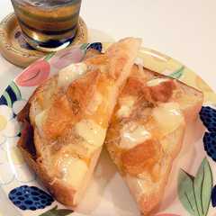 รูปของ 食パンアレンジ・とろけるチーズ＆ポテチ