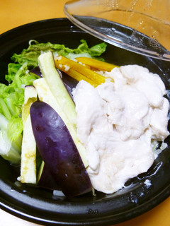 レンジde鶏むね肉の塩麹蒸し(タジン鍋)-レシピのメイン写真