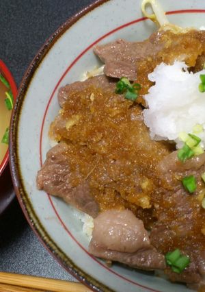 サッパリ牛ステーキ丼-レシピのメイン写真