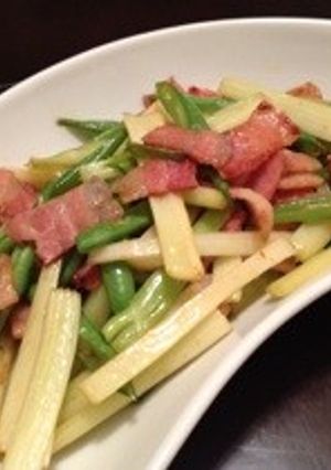 簡単！セロリとベーコンの炒め物-レシピのメイン写真