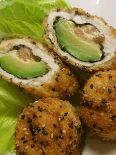 鶏胸肉のアボカド巻きフライ~梅マヨ味-レシピのメイン写真