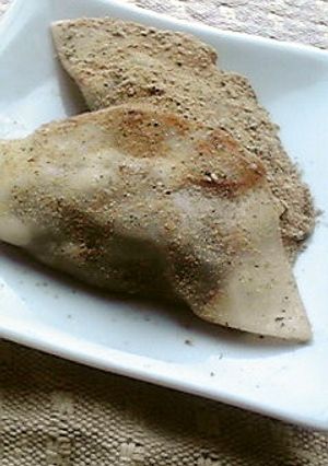 余り餃子の皮で…なんちゃって。八つ橋！？-レシピのメイン写真