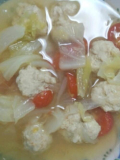 鶏挽き肉とプチトマトのスープ-レシピのメイン写真