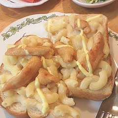 รูปของ 食パンアレンジ・マカロニグラタン風