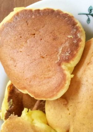 離乳食中期~赤ちゃんカボチャパンケーキ-レシピのメイン写真