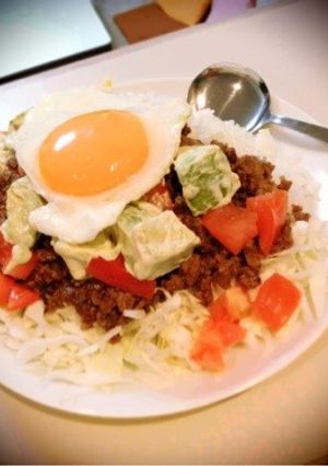 ☆甘辛ミンチとアボカドのワサビマヨ丼☆-レシピのメイン写真