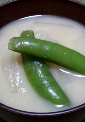 スナップエンドウ&大根♪味噌粕汁-レシピのメイン写真