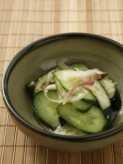 お酢を加えてさっぱりと!夏野菜の塩糀漬け-レシピのメイン写真
