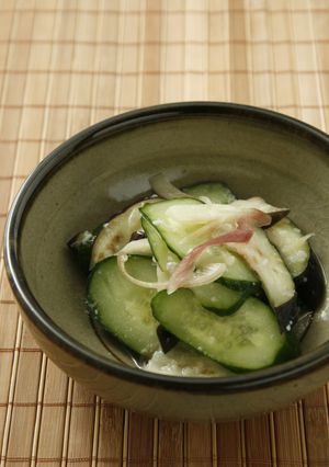 お酢を加えてさっぱりと！夏野菜の塩糀漬け-レシピのメイン写真
