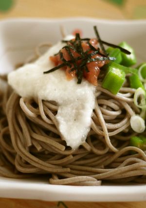 とろろと梅のネバ②そば-レシピのメイン写真