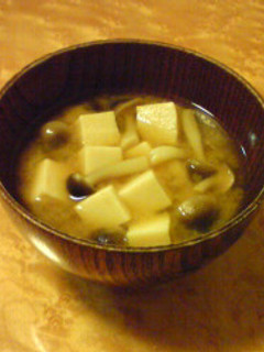 しめじと高野豆腐のみそ汁-レシピのメイン写真