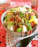 豆腐とトマトと沢庵のぶっかけ飯