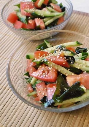 夏野菜とタップリわかめの栄養満点サラダ-レシピのメイン写真