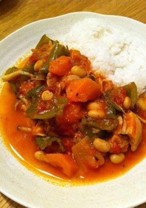 圧力鍋で簡単柔らか☆鶏肉と大豆のトマト煮-レシピのメイン写真